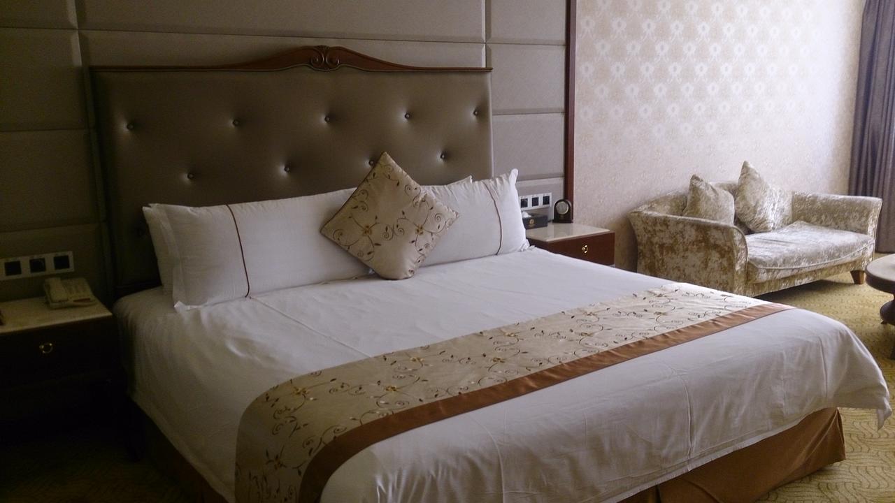 Shantou Oujue Hotel Exterior photo