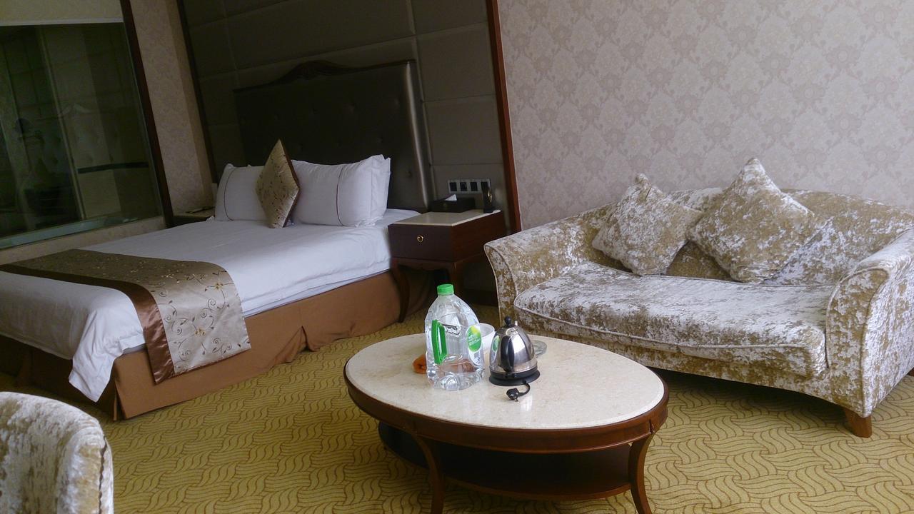 Shantou Oujue Hotel Exterior photo